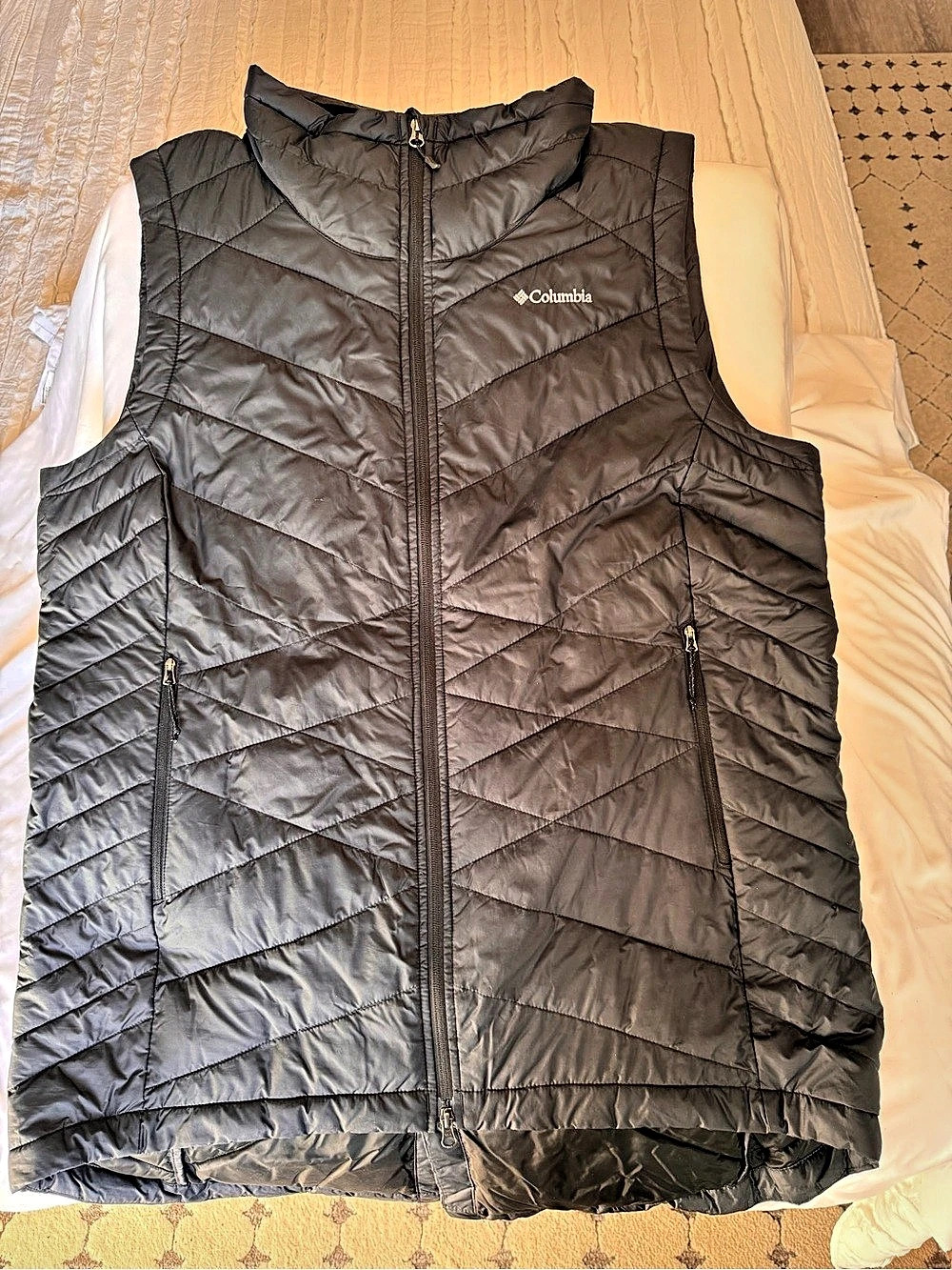 Columbia Quilted Puffer Vest in Black Size 2X